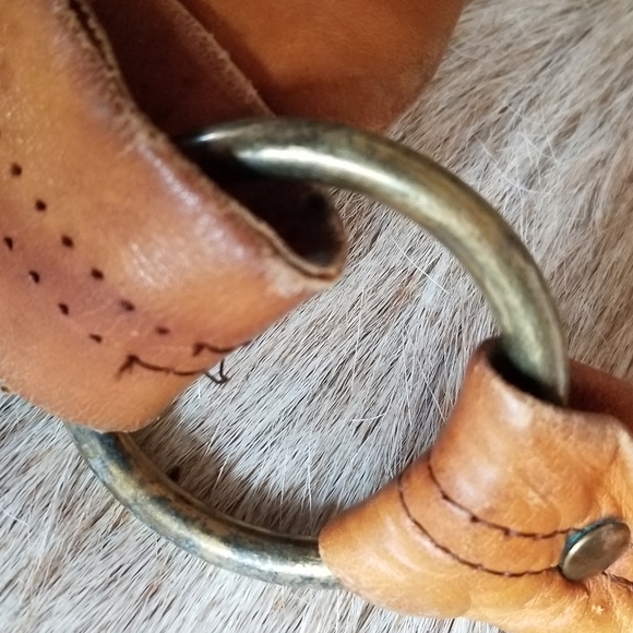 Vintage 1970s Tooled Leather Shoulder Bag - Picture 8 of 16